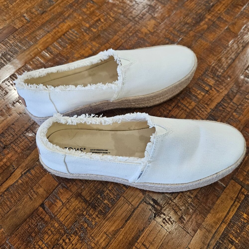 Toms White Canvas Slip on Platform Shoes - Picture 3 of 5